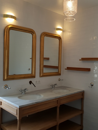 Salle de bains après